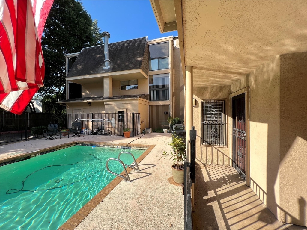 4044 Buena Vista Street - Photo 0