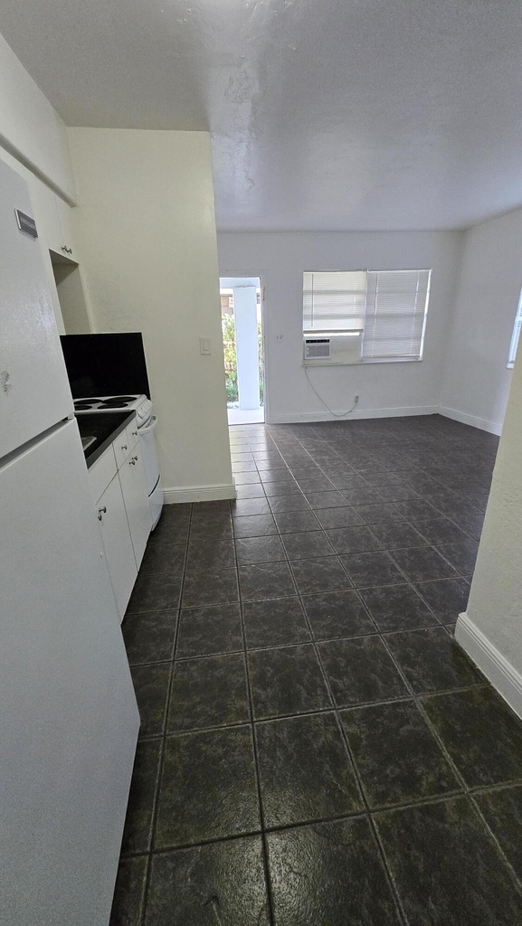 1012 Nw 2nd Avenue - Photo 9