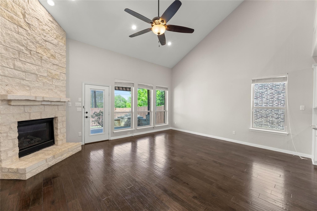 740 Sundrop Drive - Photo 11