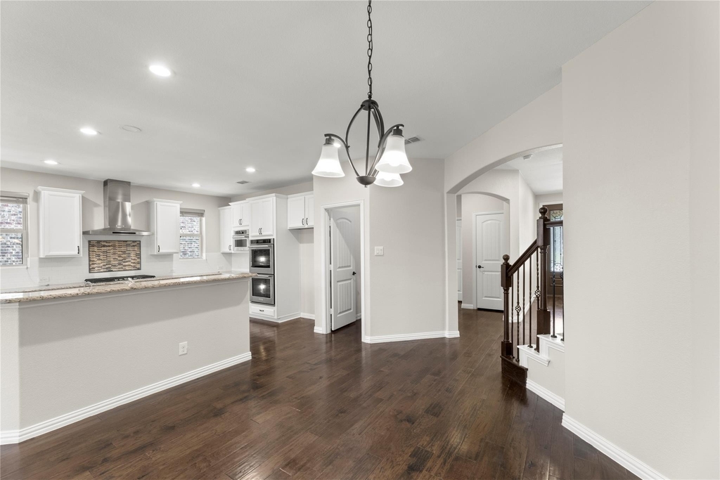 740 Sundrop Drive - Photo 7