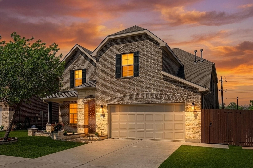 740 Sundrop Drive - Photo 1
