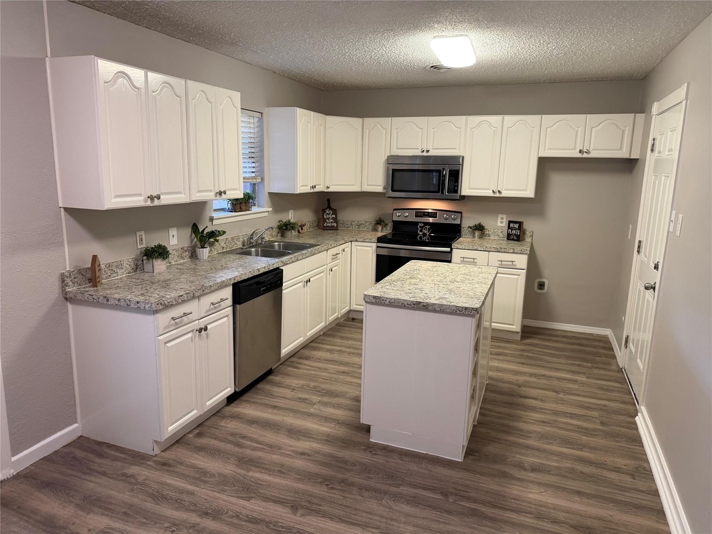 1213 Mary Drive - Photo 2