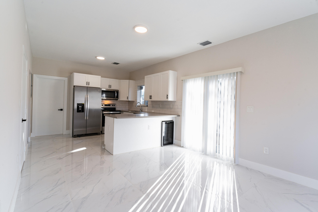 2284 Nw 82nd Street - Photo 2