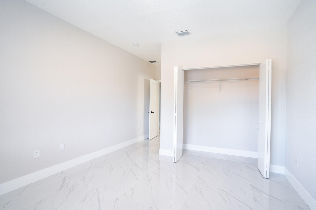 2284 Nw 82nd Street - Photo 12