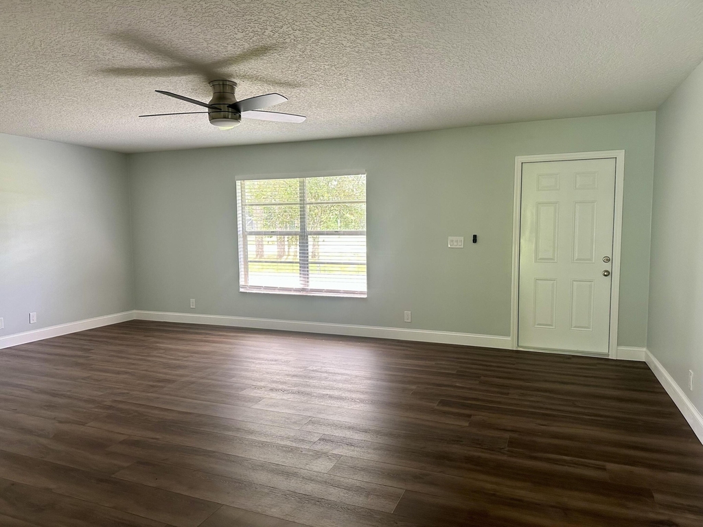 13399 53rd Court N - Photo 21