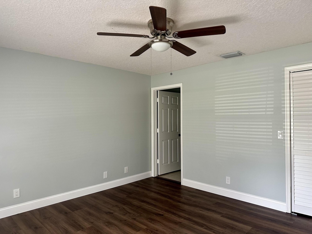 13399 53rd Court N - Photo 12