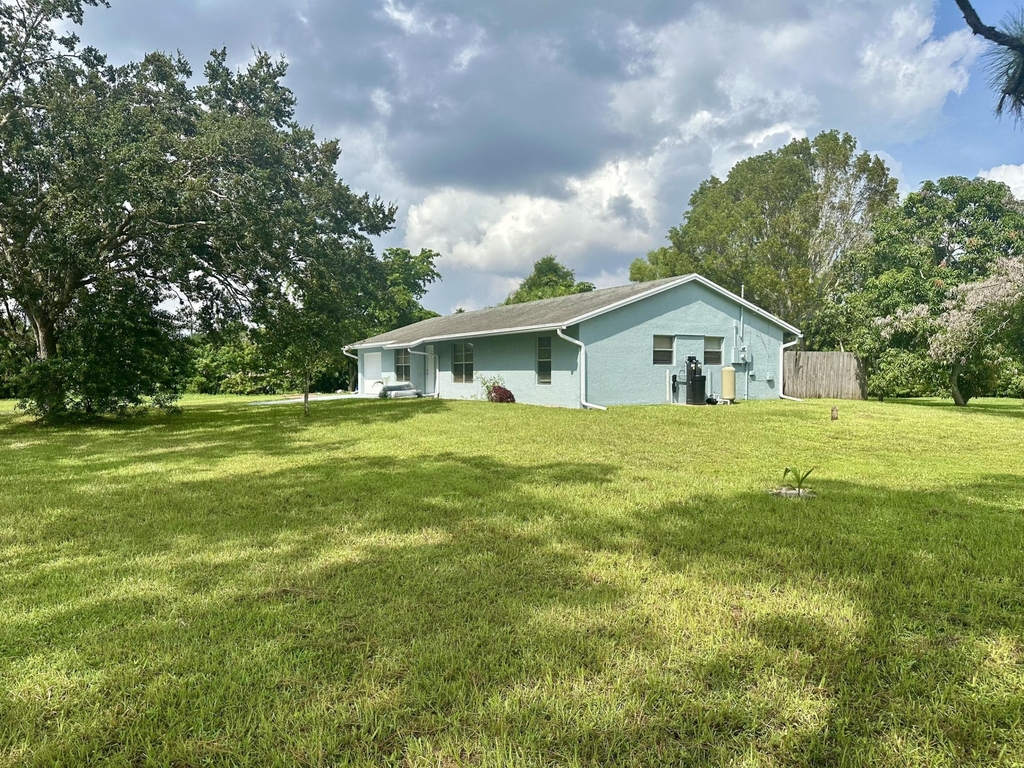 13399 53rd Court N - Photo 4