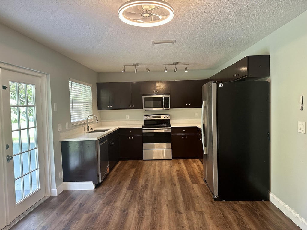 13399 53rd Court N - Photo 17