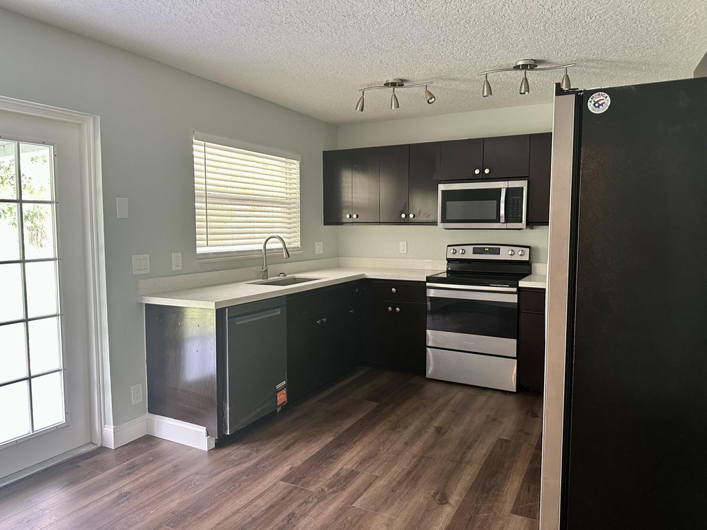 13399 53rd Court N - Photo 15