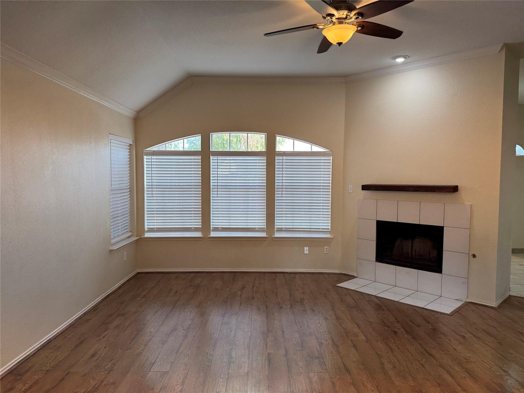 337 Sycamore Drive - Photo 2