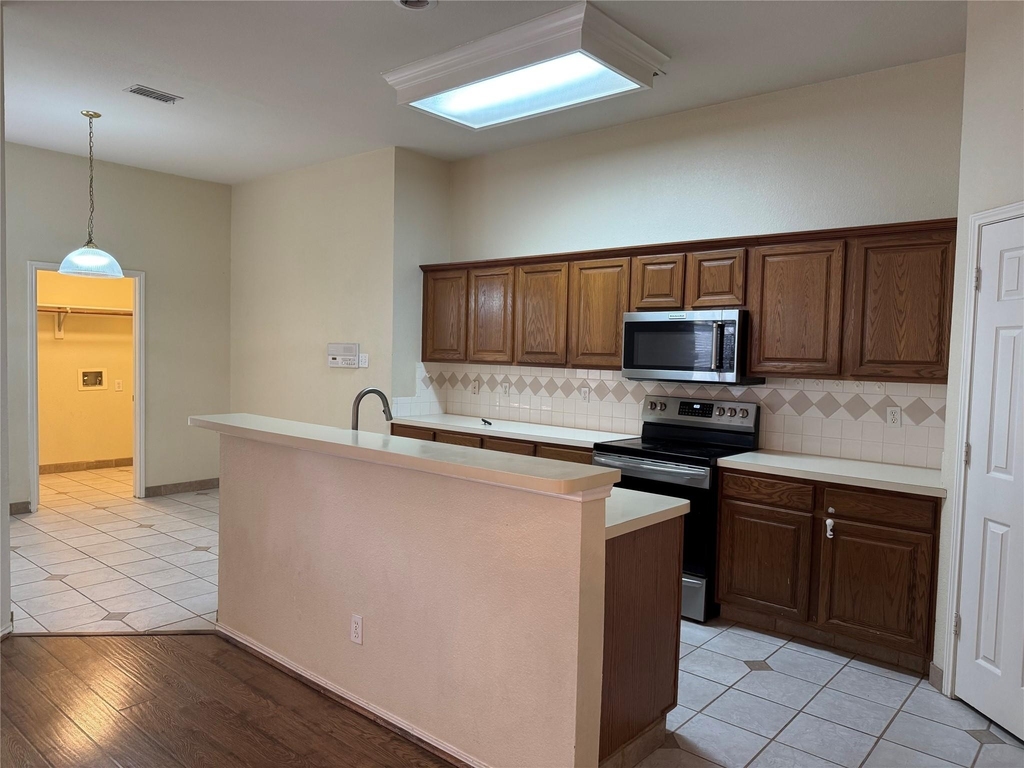 337 Sycamore Drive - Photo 4