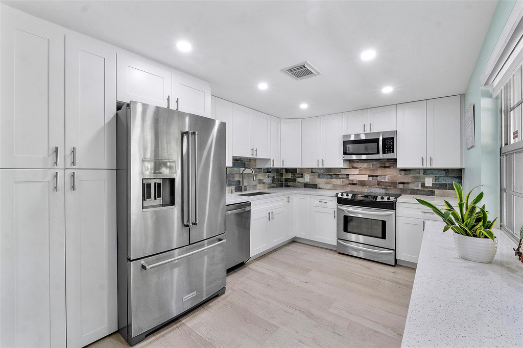 4261 W Palm Aire Drive - Photo 8