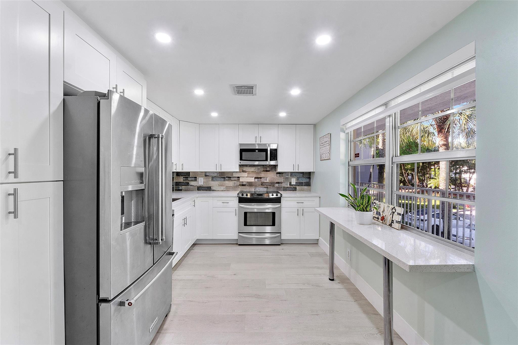 4261 W Palm Aire Drive - Photo 10