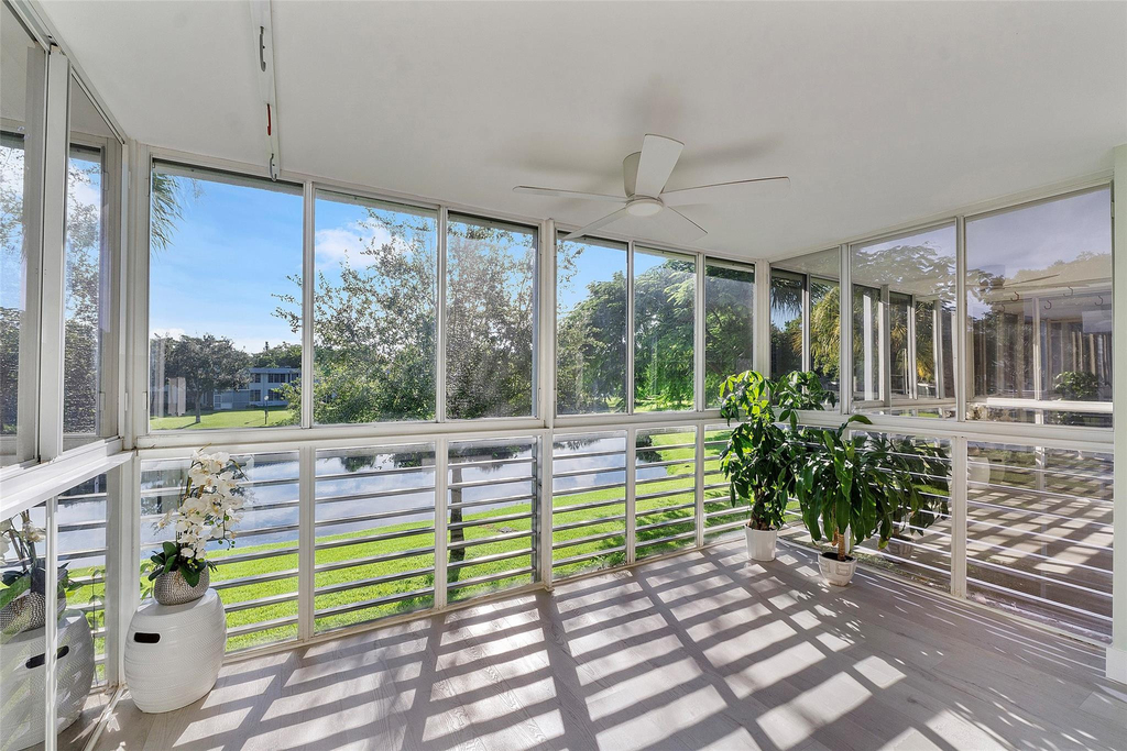 4261 W Palm Aire Drive - Photo 7