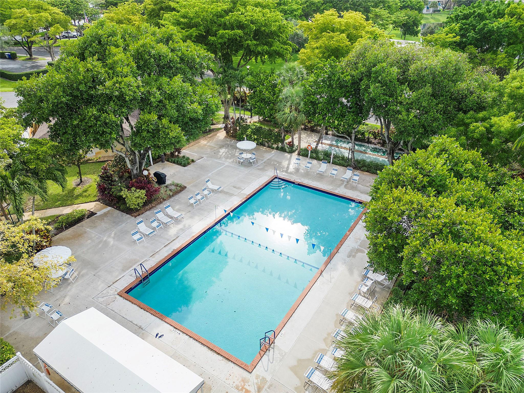 4261 W Palm Aire Drive - Photo 41