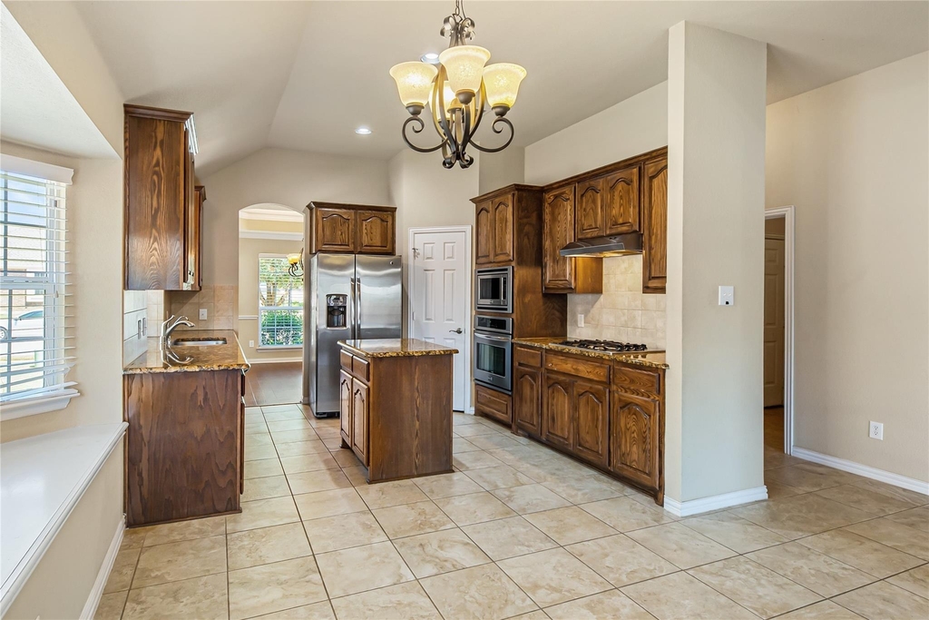928 Wellington Drive - Photo 6