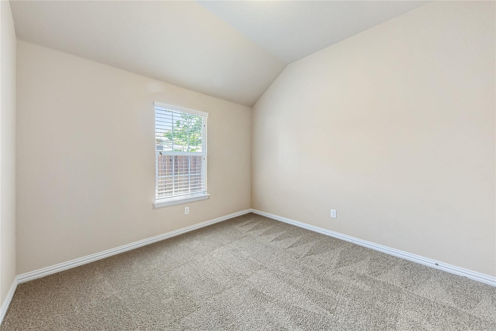 928 Wellington Drive - Photo 11