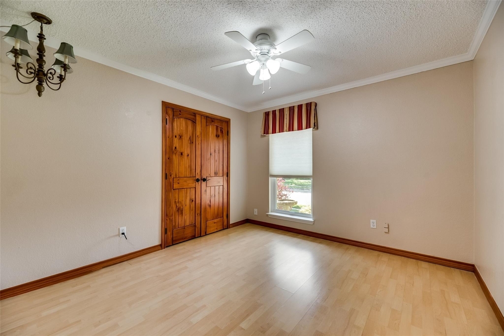 1307 E Branch Hollow Drive - Photo 14