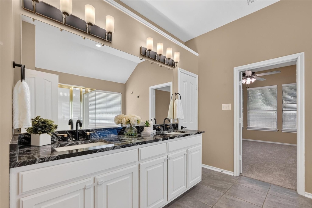 2720 Windstone Way - Photo 18