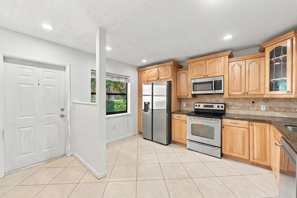 4153 Coral Springs Drive - Photo 6