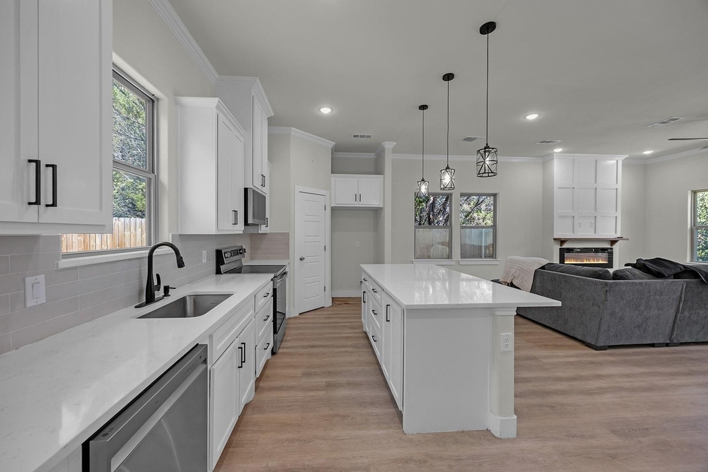 5511 Black Pine Circle - Photo 5
