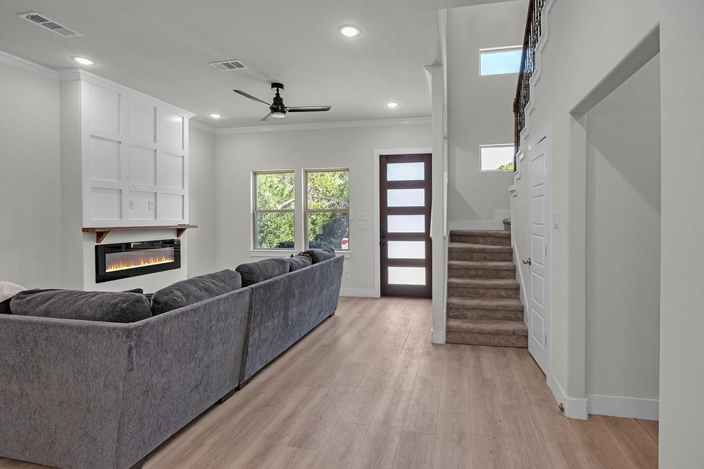 5511 Black Pine Circle - Photo 4