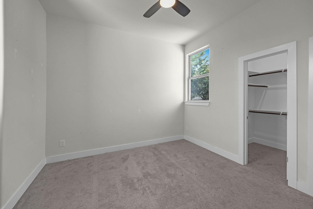 5511 Black Pine Circle - Photo 18