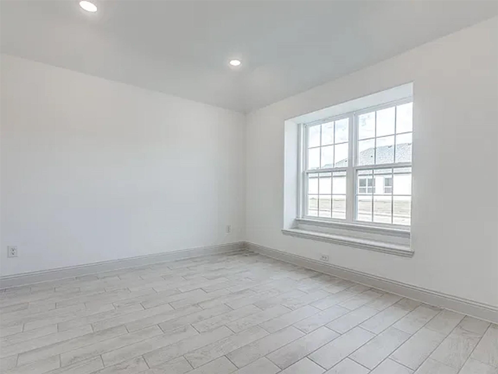 605 Parrino Parkway - Photo 13