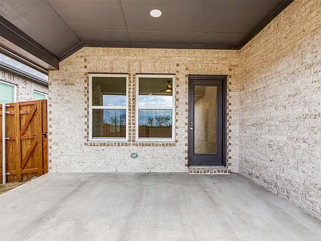 605 Parrino Parkway - Photo 22