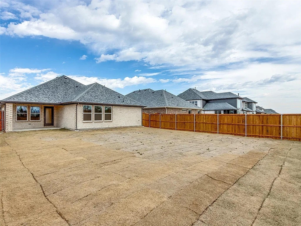605 Parrino Parkway - Photo 23
