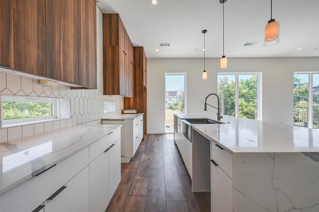 2247 Mail Avenue - Photo 13