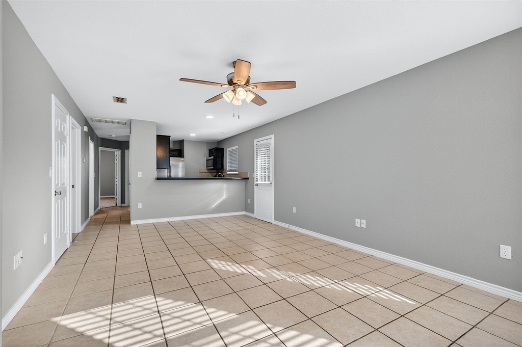 1021 Rice Street - Photo 5
