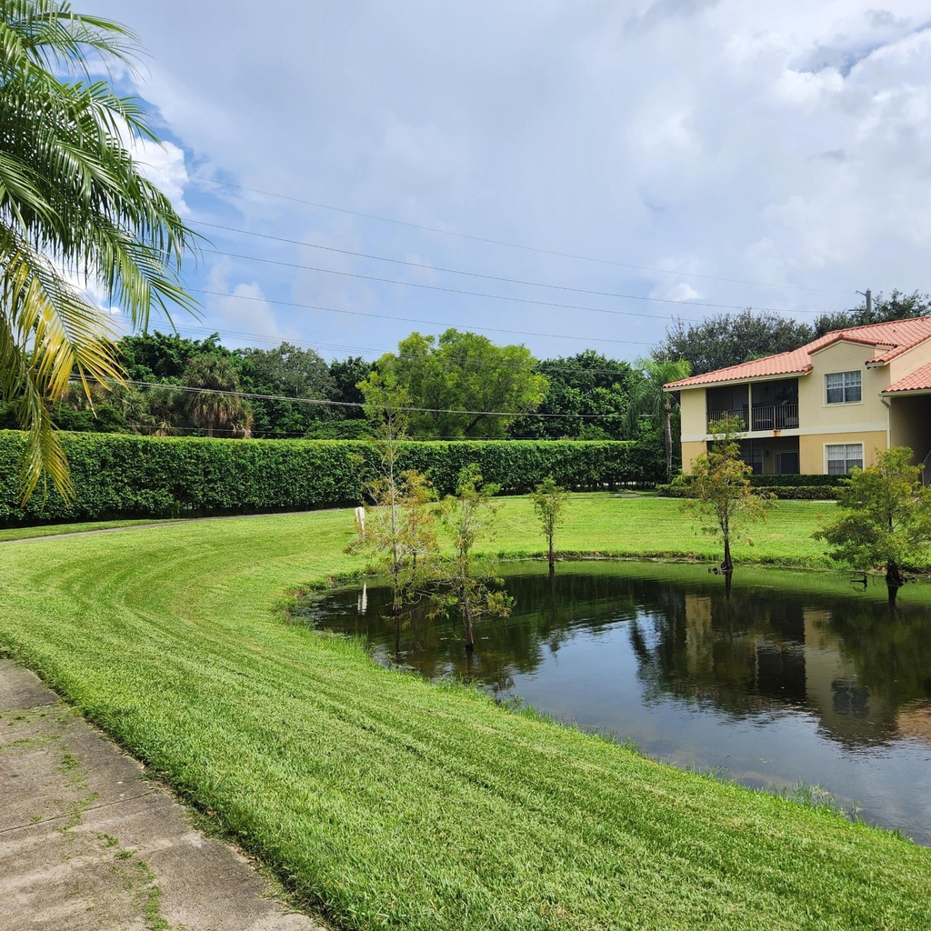 1227 Sw 46th Avenue - Photo 28