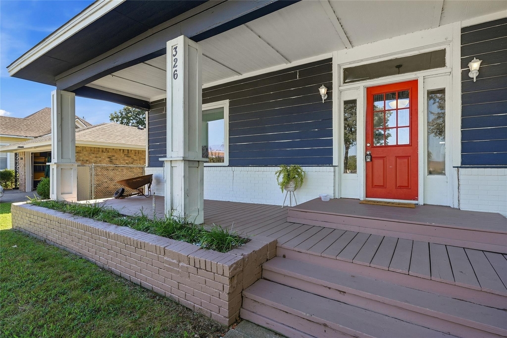 326 W Sears Street - Photo 3