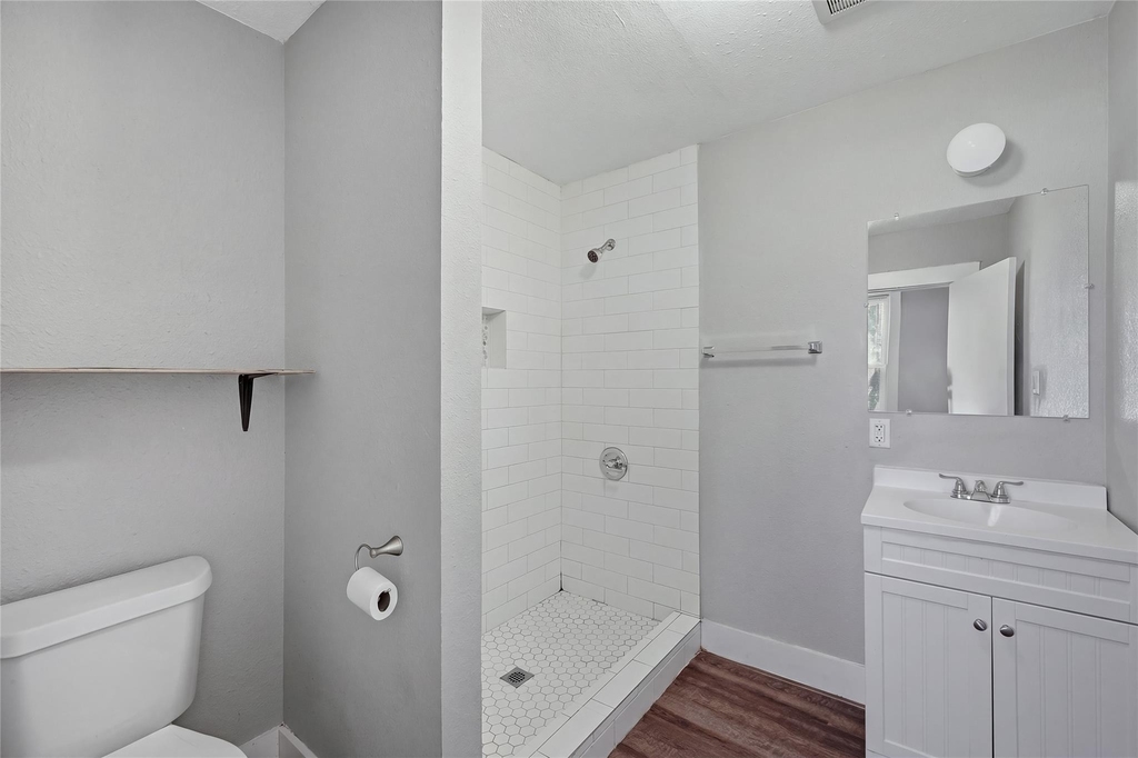 326 W Sears Street - Photo 10