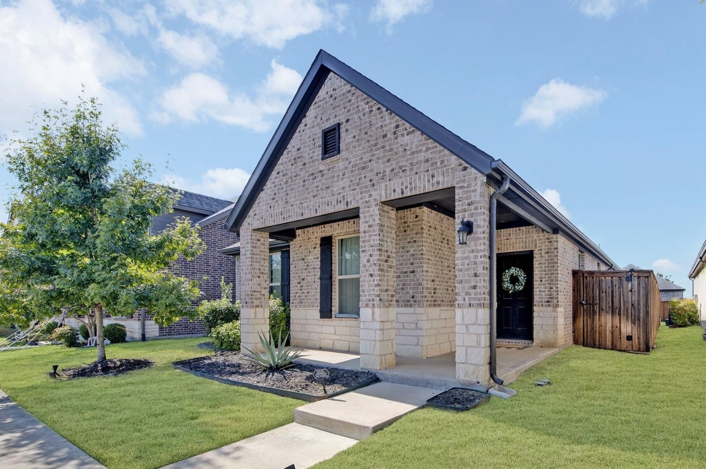 2116 Barx Drive - Photo 3