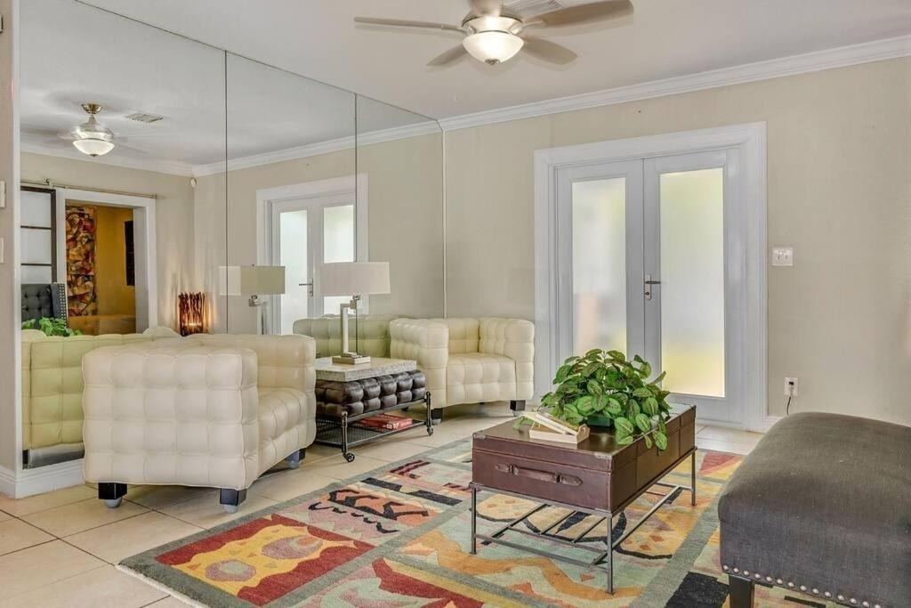 3321 Sw 32nd Avenue - Photo 2