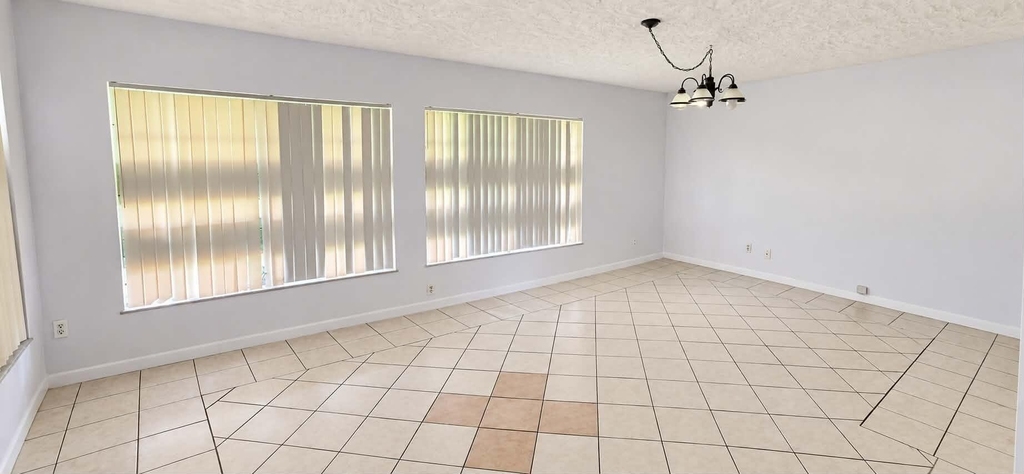 218 Olive Avenue - Photo 12