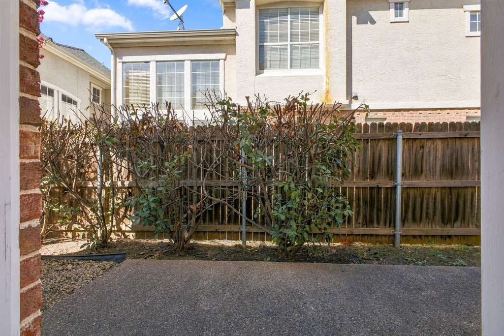 2529 Champagne Drive - Photo 23