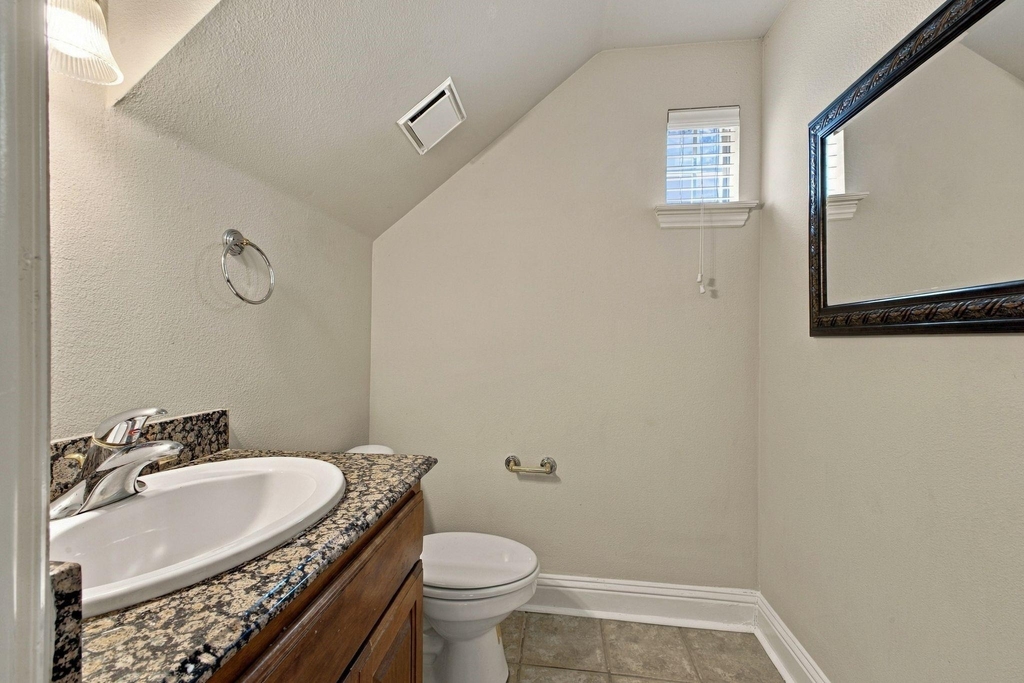 2529 Champagne Drive - Photo 5