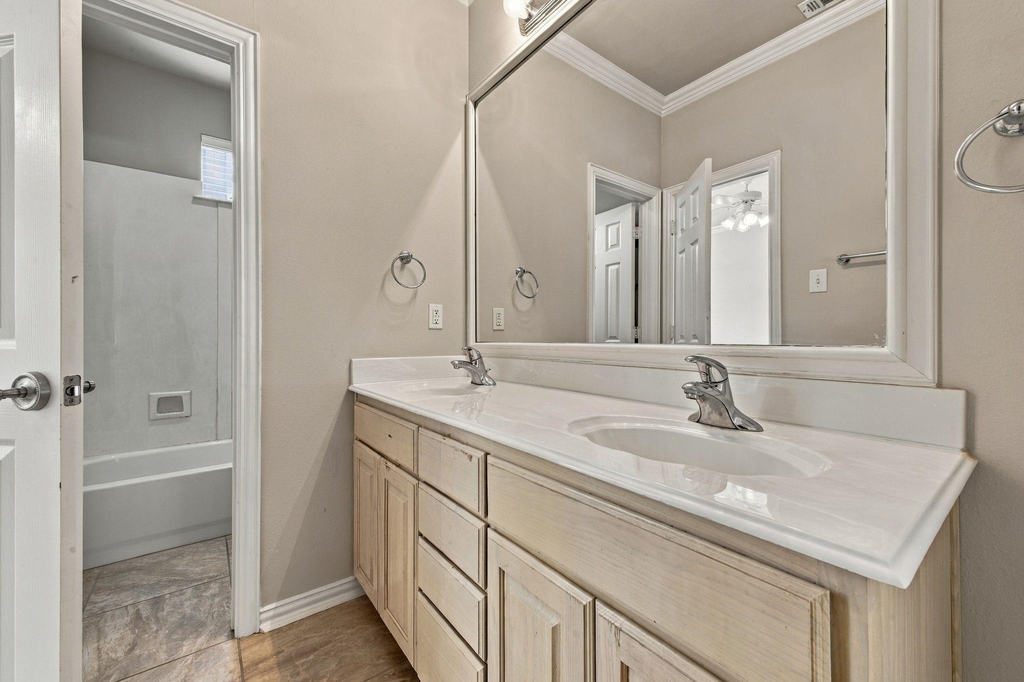 2529 Champagne Drive - Photo 21