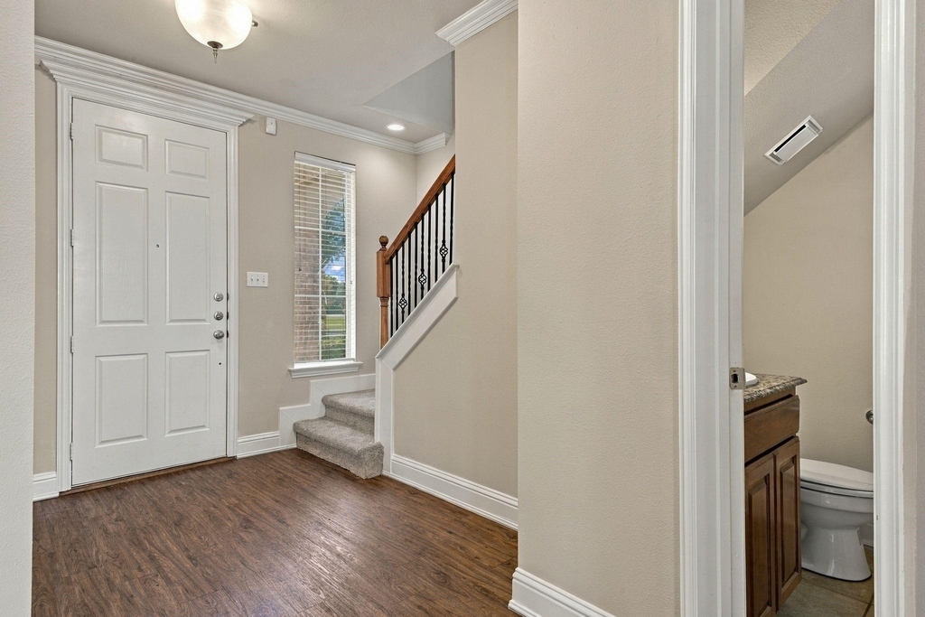 2529 Champagne Drive - Photo 4
