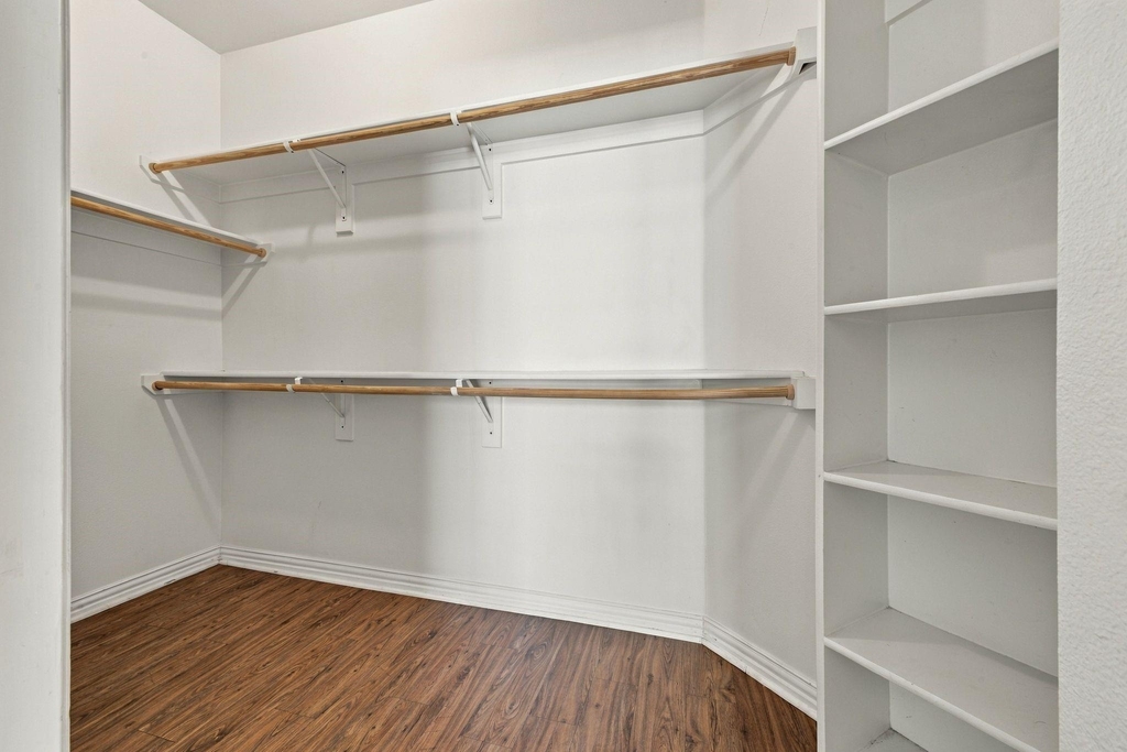 2529 Champagne Drive - Photo 19