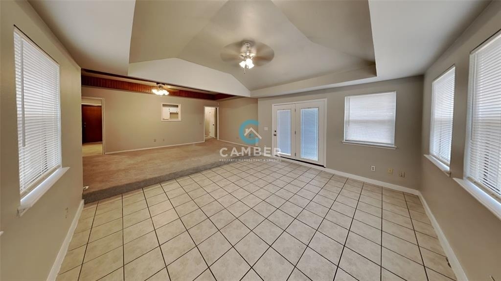 13233 Eastridge Drive - Photo 4