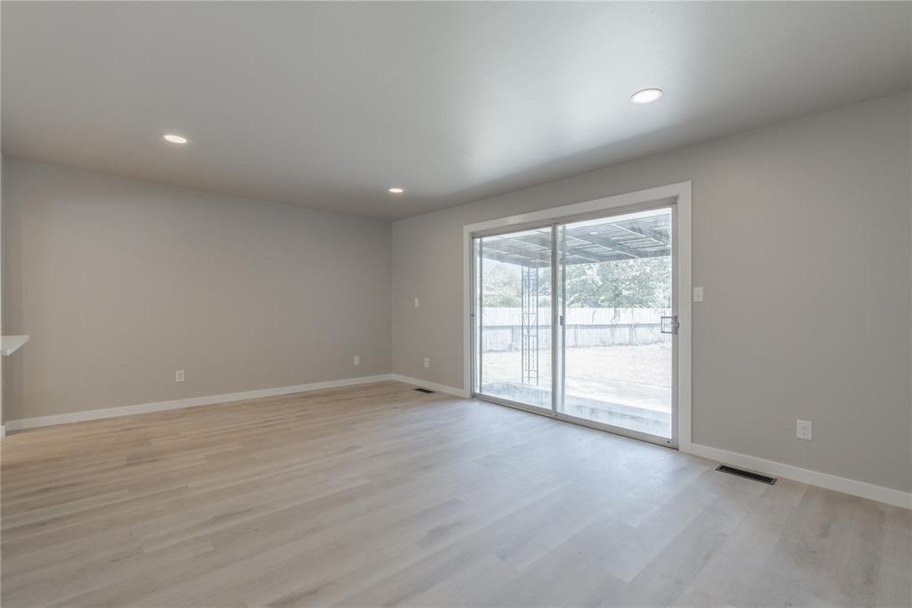 3929 Nw 59th Street - Photo 2