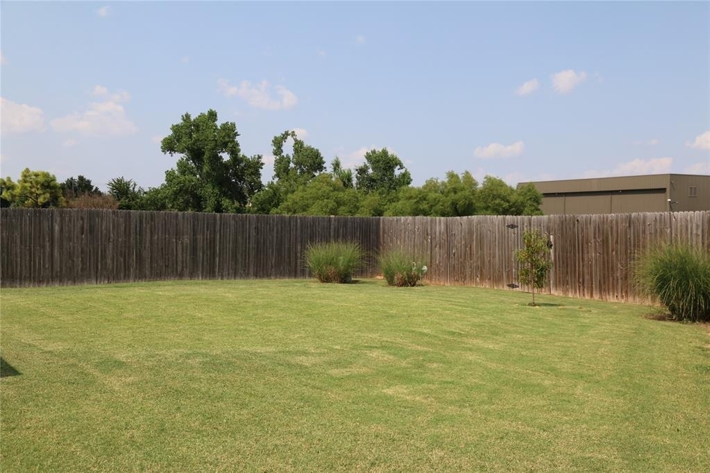 13000 S Robinson Avenue - Photo 18