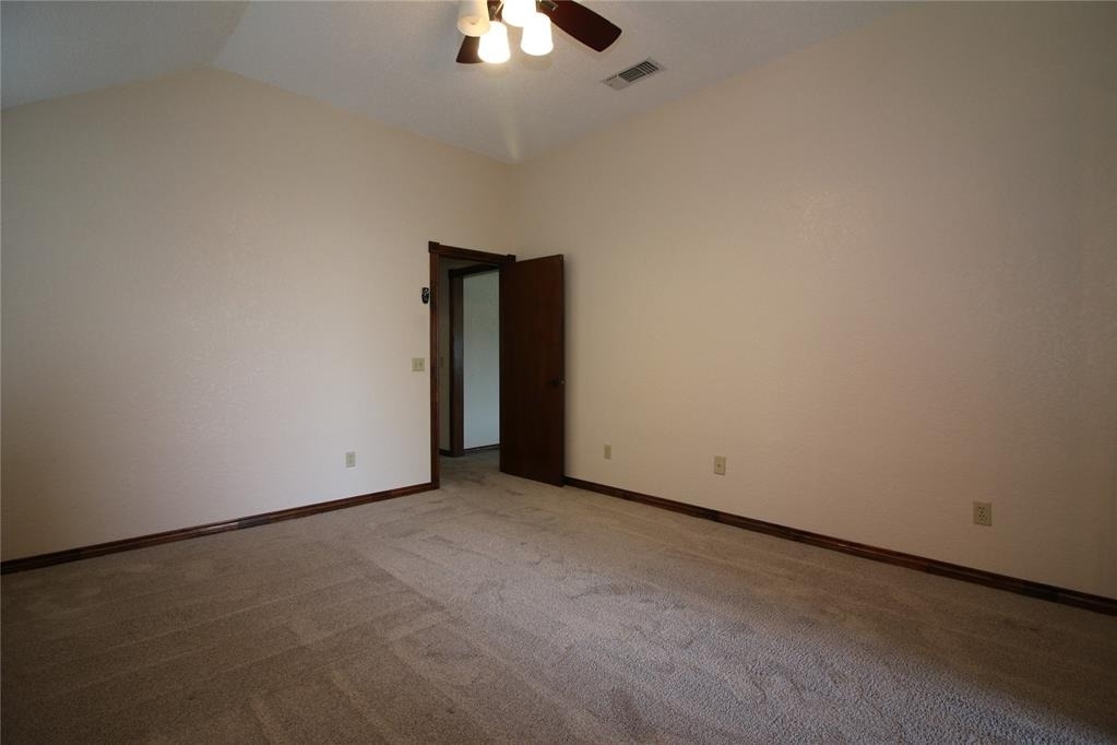 13000 S Robinson Avenue - Photo 12