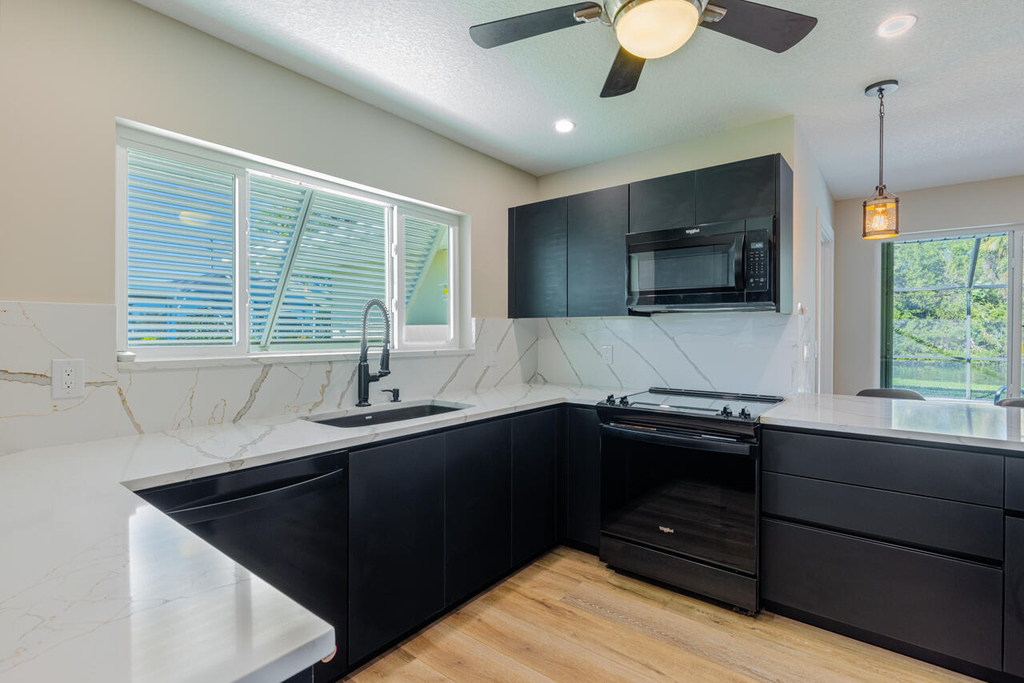 1425 Se Sunshine Avenue - Photo 7
