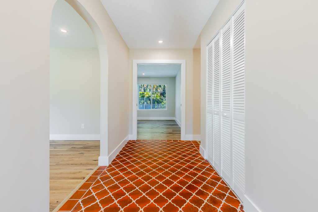 1425 Se Sunshine Avenue - Photo 3