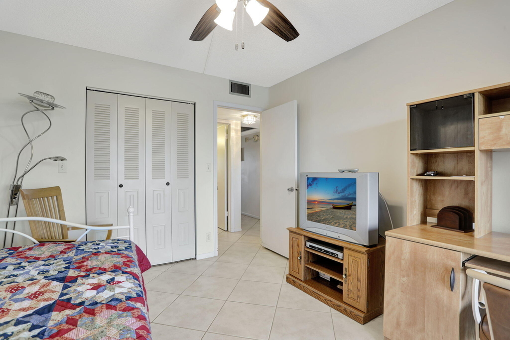 1903 Bermuda Circle - Photo 13